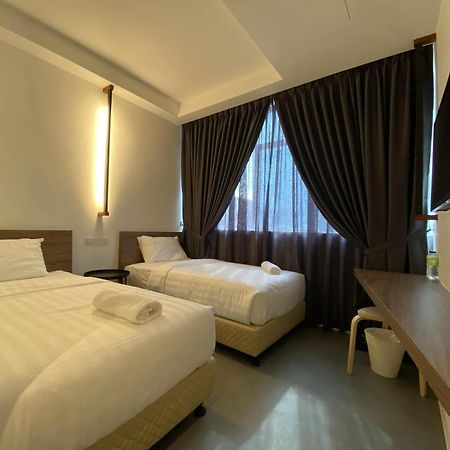 T Hotel Jalan Sultanah 阿罗士打 外观 照片
